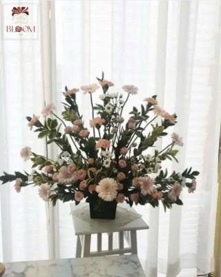 Hoa để Bàn cưới cô dâu chú rể-ban mai đua nở